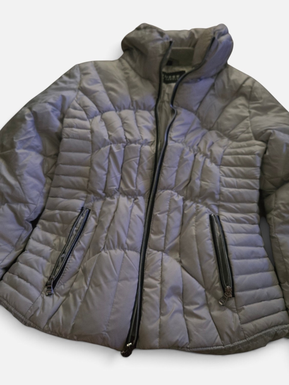 Guess Women's Quilted Puffer Jacket in Taupe Gray